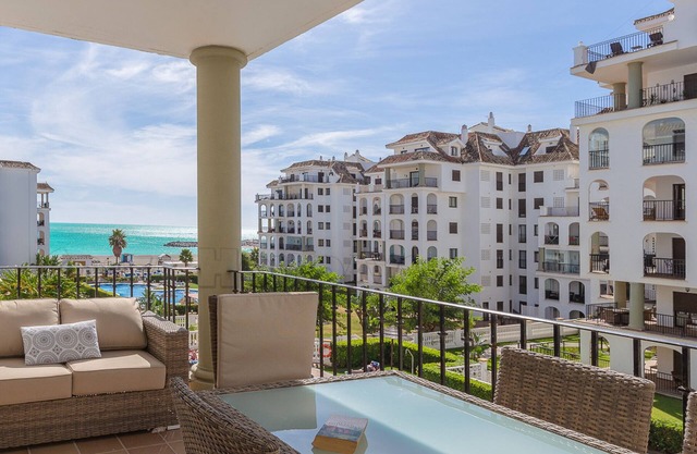 Marina Duquesa 829 apartment sea view in Manilva