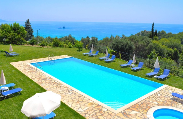 Pelekas Beach, Studio Apartments with a pool in Pelekas