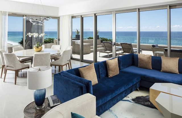 Vacation in Los Cabos - Luxury 3 Bedroom Oceanfront Suite w/Private Jacuzzi in Cabo San Lucas