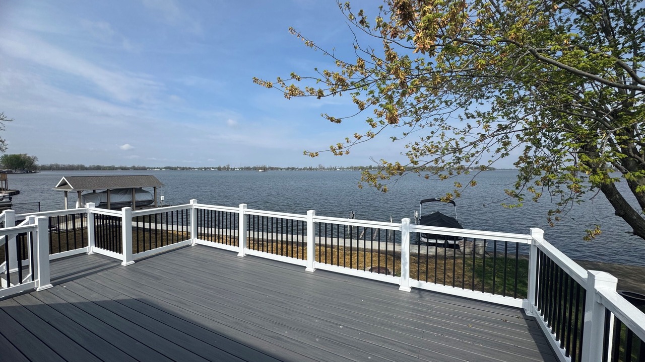 Photo of Patio Balcony in Russells Point