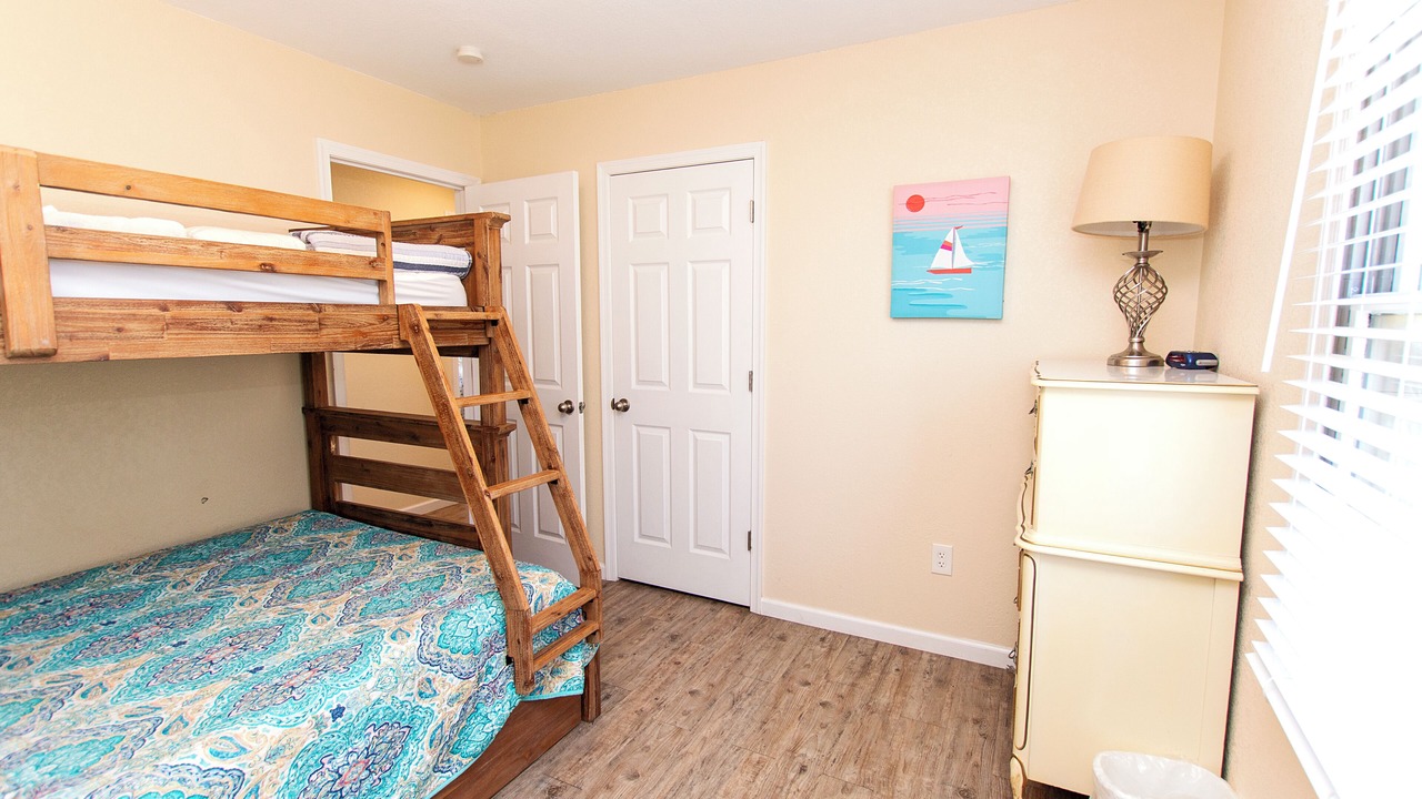 Photo of Bedroom in Colington