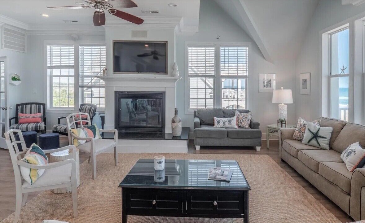 Photo of Livingroom in North Topsail Beach