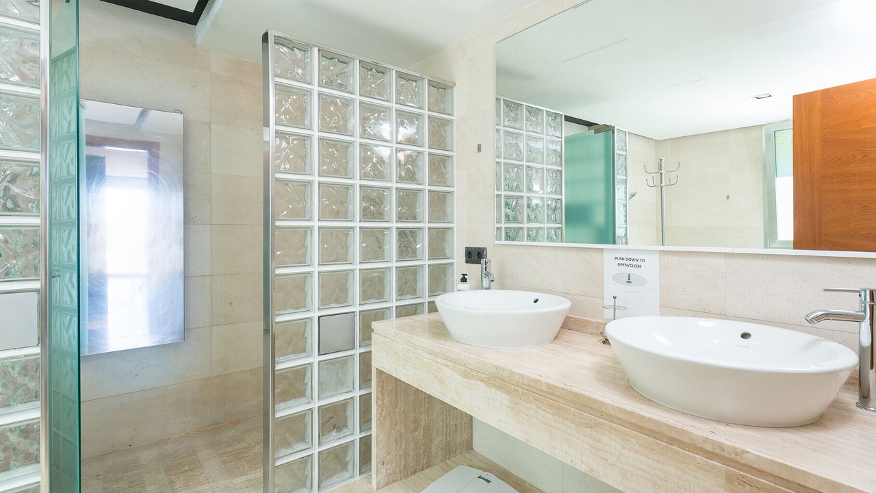 Photo of Bathroom in Alcanada