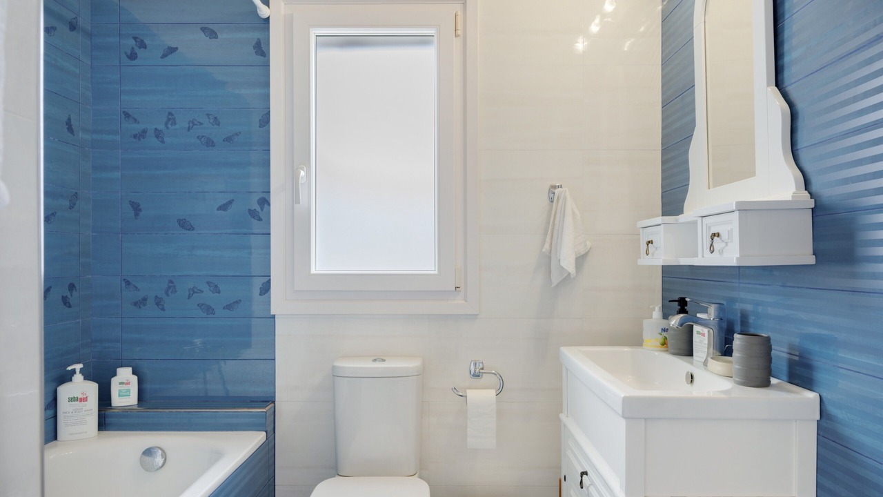 Photo of Bathroom in Ios