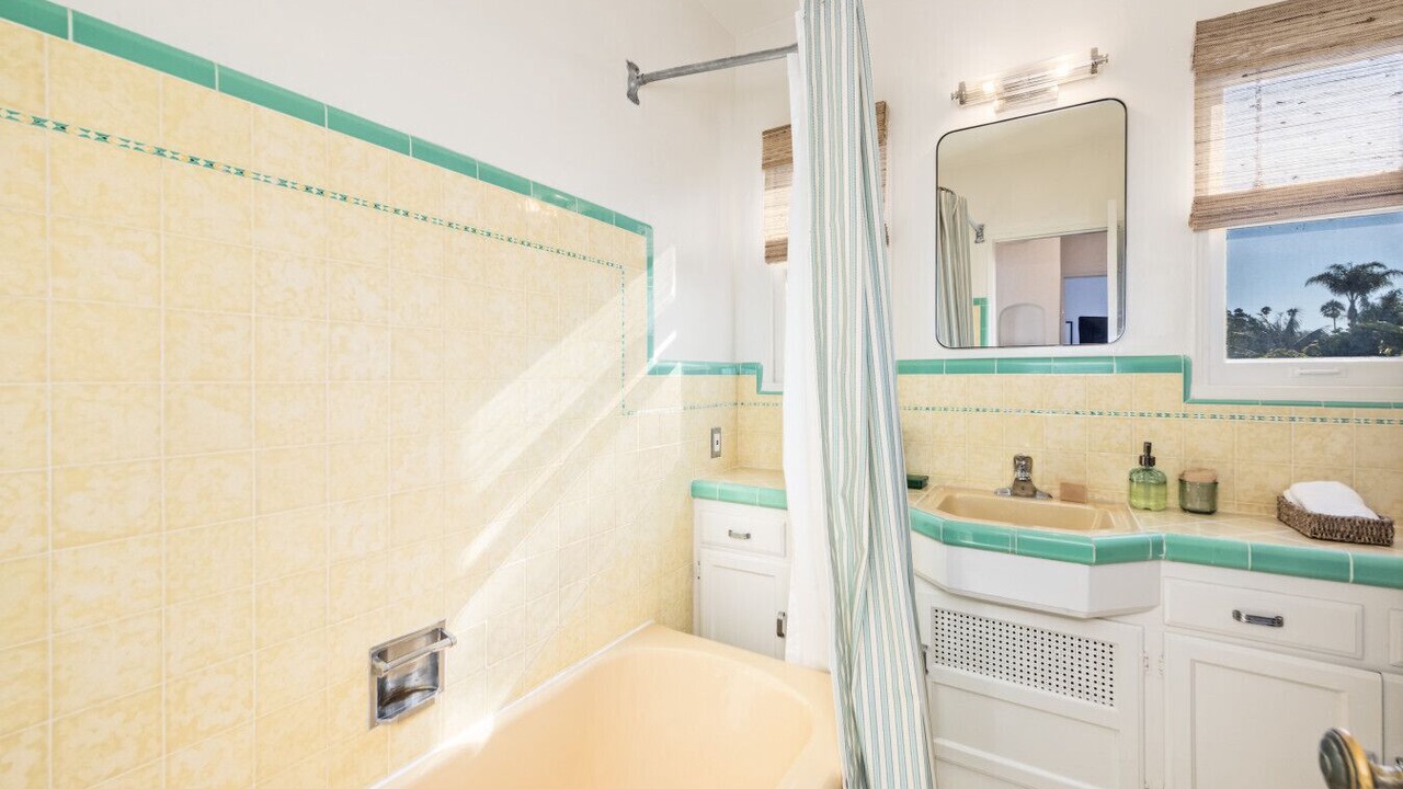 Photo of Bathroom in West Beach