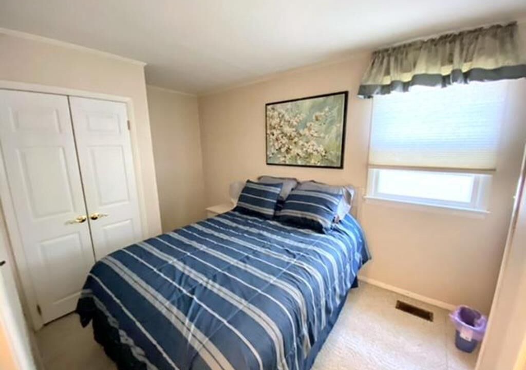 Photo of Bedroom in Townsend's Inlet