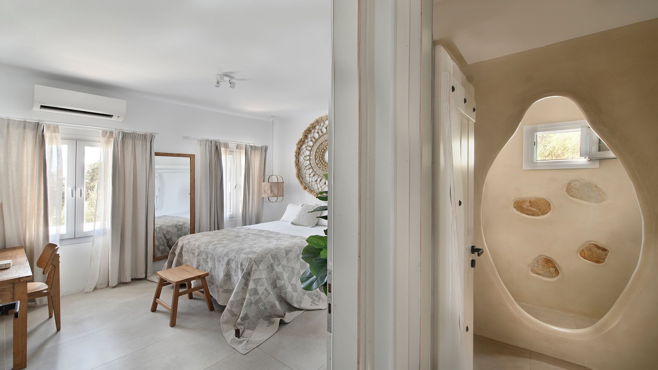 Photo of Bedroom in Ornos