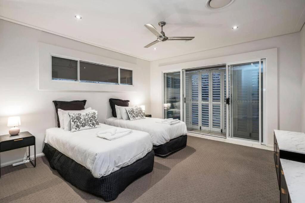 Photo of Others in Surfers Paradise