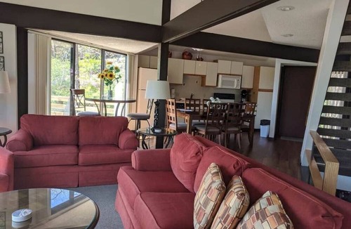Village of Four Seasons Villa | Cozy villa right on the lake w/ access to pools, hot tubs, and so much more!