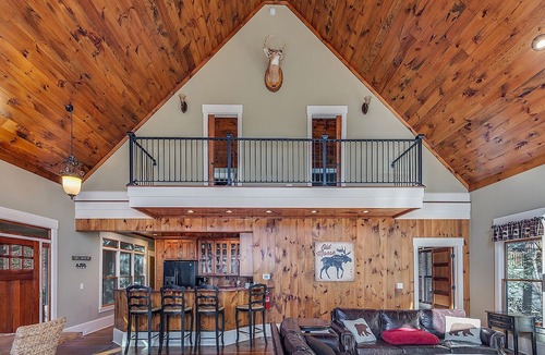 Lake Toxaway Cottage | Find Your Base Camp in Beautiful Lake Toxaway