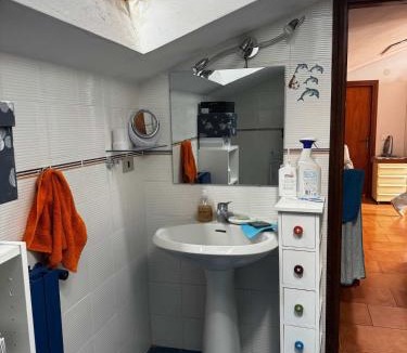 Quercianella Apartment | Beachside Apartment in Villa