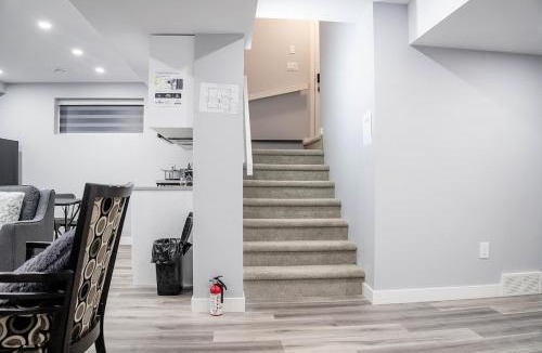 Winnipeg House | Beautiful Brand New 2BR Suite with Private Entrance and free on-site parking
