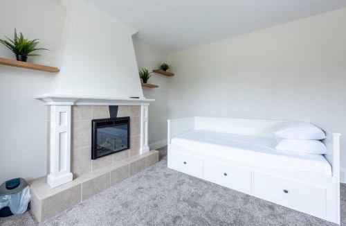 Valley Ridge Villa | Valley Villa Spacious 5BD Getaway! Sleep 12, 1hr to Banff, 40 Mins Canmore, 5 mins to WinSport & Olympic park