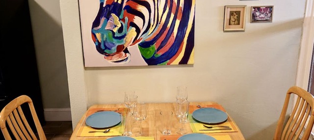 Luxury Funky Fun 420, Walk Downtown wAC–Pets free! in Trinidad
