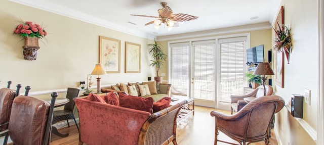 Second-level beachfront villa w/shared pool, ocean views, & balcony in Folly Beach