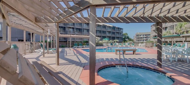 Beautiful Oceanfront Condo + Free Attraction Tickets! in North Myrtle Beach