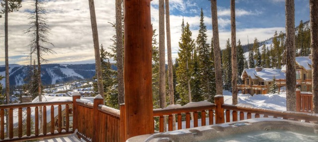 Harvest Moon Haven | Premier Ski Access + Hot Tub in Big Sky