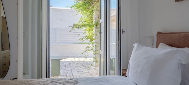 Kriolithos Houses in Paros