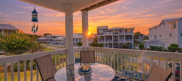4BR 3 King Beds 200 Steps to Beach Walk to Pier Pool in Kure Beach