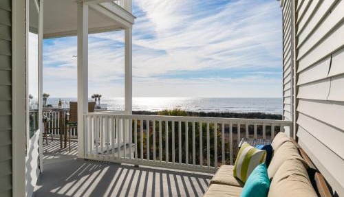 Seacoast Villa 2 Ocean View 2 Blocks from Center Street in Folly Beach