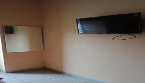 OYO Life 90646 Villa Karsinem Pasuruan in Pasuruan
