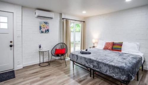 Newly Renovated Bright Studio in Rochester