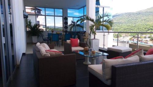 MANSION DE ALTO STANDING - PARA 12 HUESPEDES in San Gil